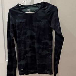 Athleta Dark Camo Long Sleeve Top